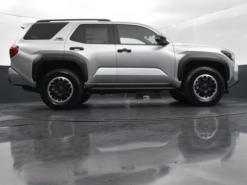 Used 2025 Toyota 4Runner TRD Off-Road Premium AWD/4WD image 41