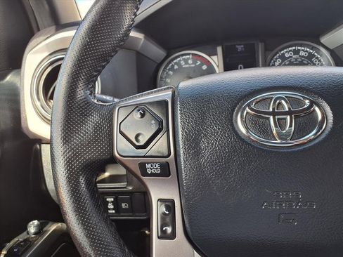 Used 2019 Toyota Tacoma Limited image 34