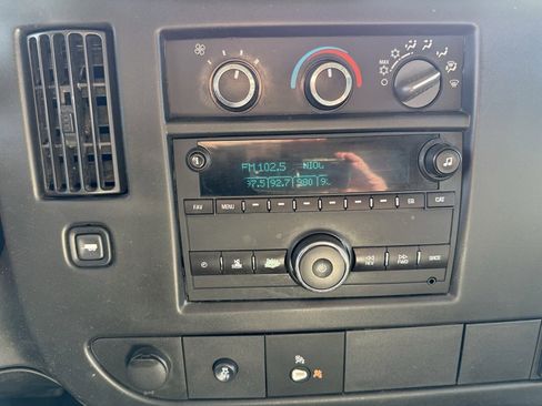 Used 2016 GMC Savana 2500 Extended image 3