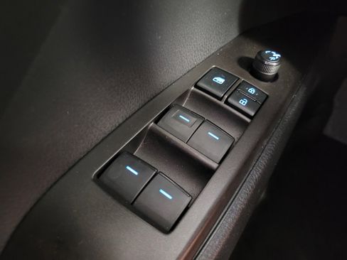Used 2021 Toyota Camry SE FWD image 27