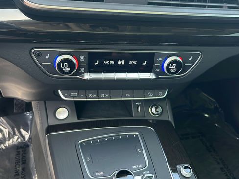 Used 2020 Audi Q5 2.0T Premium Plus w/ Premium Plus Package AWD/4WD image 22