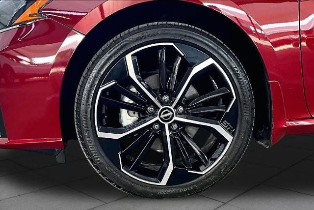 Certified 2025 Nissan Altima 2.5 SR w/ SR Premium Package AWD/4WD image 11