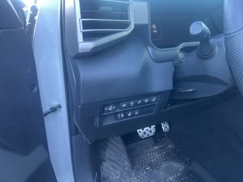 Used 2025 Toyota Tundra Limited image 25