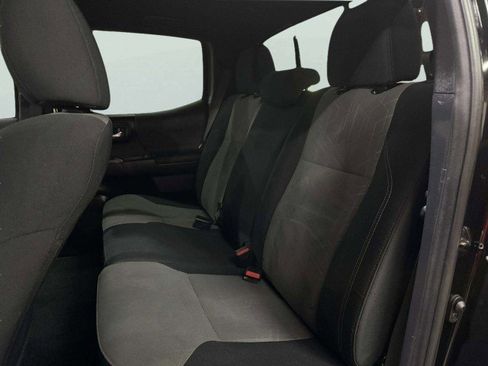 Used 2020 Toyota Tacoma TRD Off-Road w/ Technology Package image 26