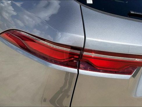 Used 2025 Jaguar F-PACE R-Dynamic S image 35