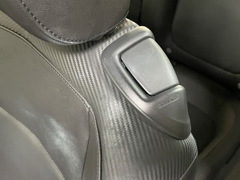 Used 2012 Volkswagen Beetle 2.5 image 9