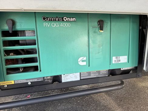 Used 2016 Ford E-450 and Econoline 450 Super Duty w/ Motorhome Prep Package image 9