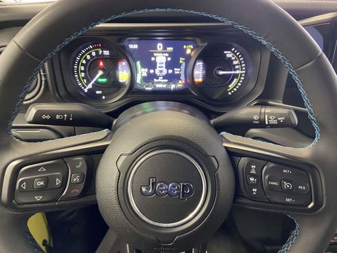 Used 2024 Jeep Wrangler Unlimited Rubicon 4xe image 27