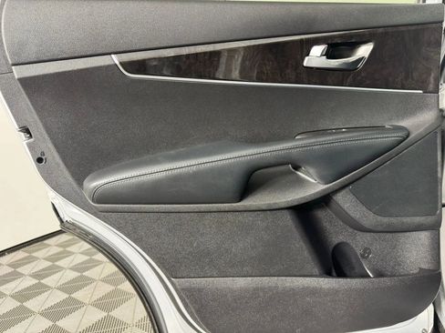 Used 2018 Kia Sorento L FWD image 37