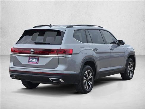 Used 2024 Volkswagen Atlas SE FWD image 5