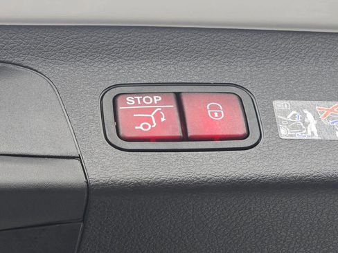 Certified 2025 Mercedes-Benz GLS 580 4MATIC image 24