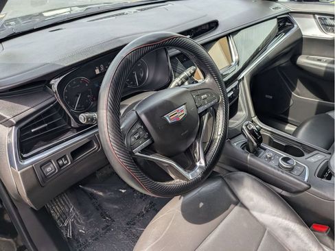 Used 2022 Cadillac XT6 Premium Luxury AWD/4WD image 12