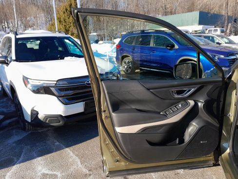 Used 2024 Subaru Forester Limited image 9