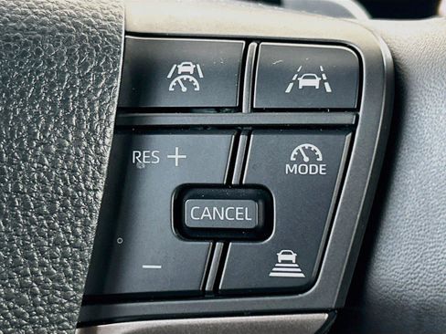 Used 2025 Toyota Camry SE w/ Convenience Package FWD image 36