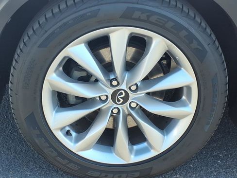 Used 2020 INFINITI QX50 Essential image 8