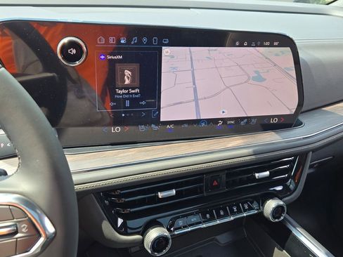 New 2025 Chevrolet Suburban Premier w/ Sun And Tow Package image 31