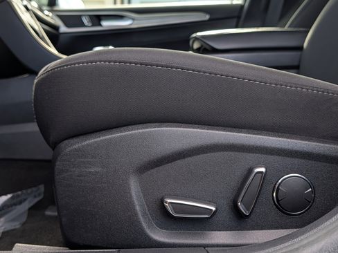 Used 2019 Ford Fusion SE FWD image 21