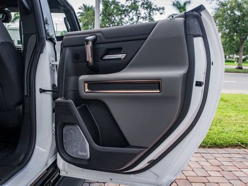 Used 2025 GMC Hummer EV 2X AWD/4WD image 38
