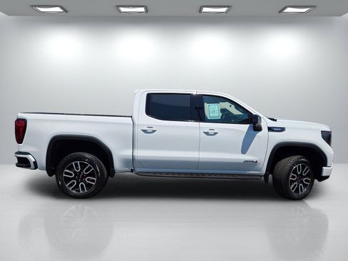 Used 2025 GMC Sierra 1500 AT4 w/ AT4 Premium Package AWD/4WD image 3