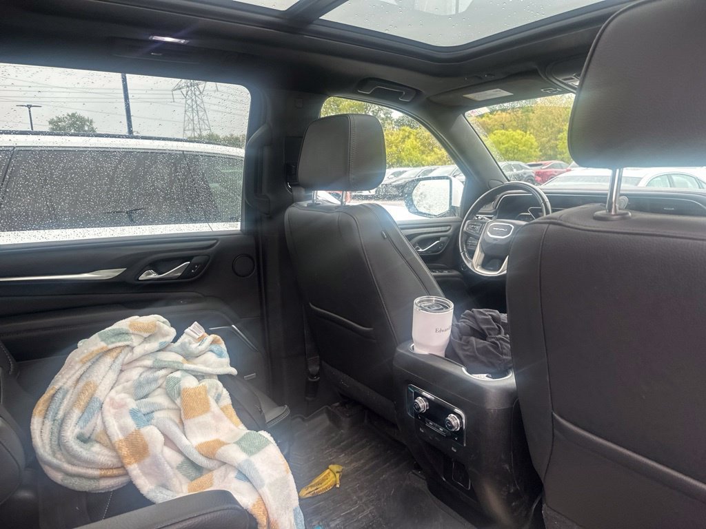 Used 2021 GMC Yukon XL Denali AWD/4WD image 25