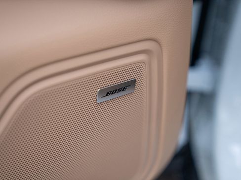 New 2026 Porsche Macan image 11