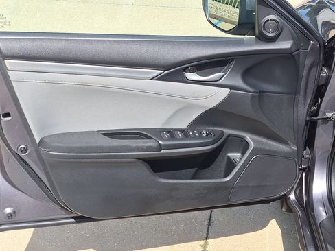 Used 2018 Honda Civic EX image 12