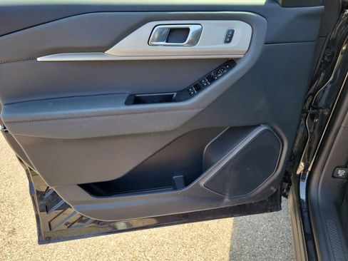 New 2026 Ford Explorer Active image 18