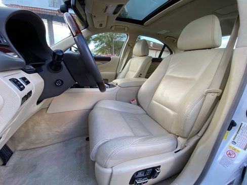 Used 2017 Lexus LS 460 image 34