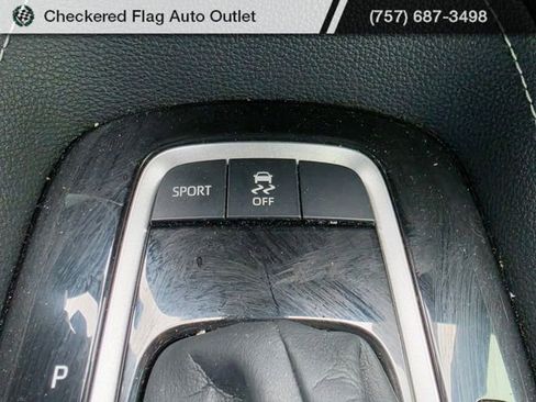 Used 2022 Toyota Corolla SE FWD image 19