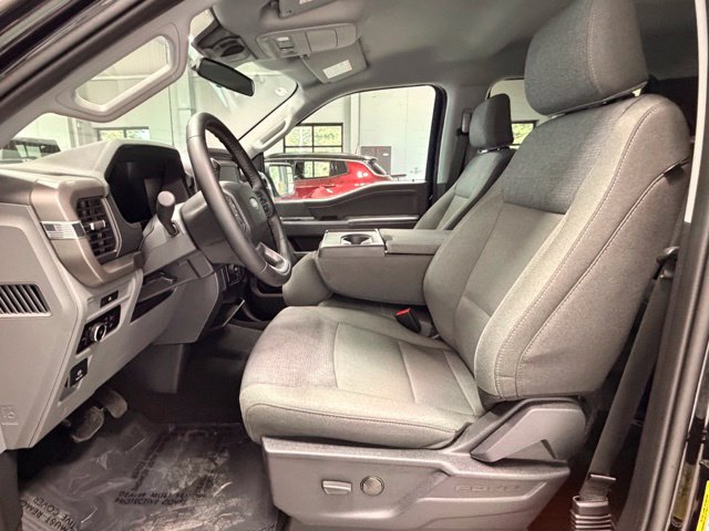 Used 2025 Ford F150 XLT w/ Equipment Group 301A Standard AWD/4WD image 25