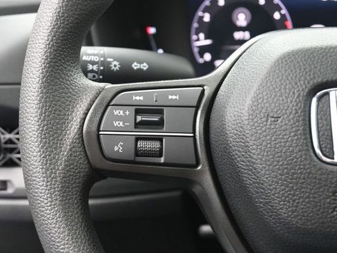 Used 2025 Honda Accord SE image 2