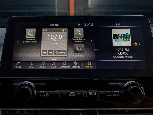 Used 2023 Nissan Armada Platinum w/ Captain's Chairs Package image 21