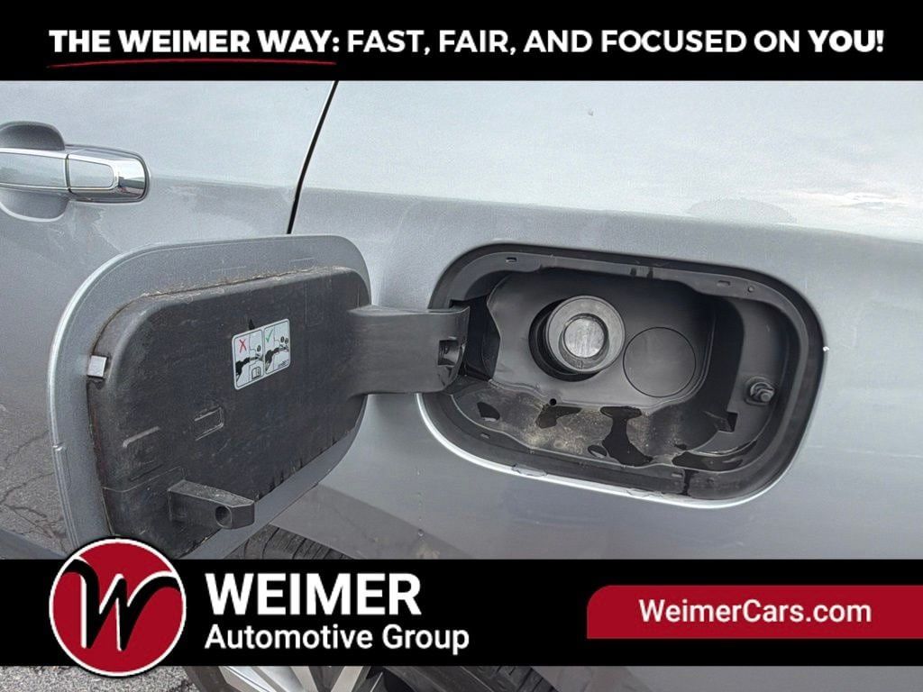 Used 2023 Chevrolet Equinox Premier AWD/4WD image 10