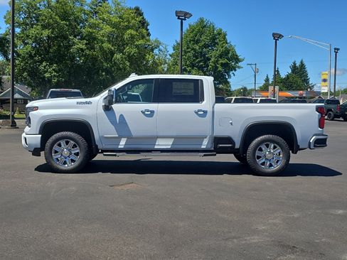 New 2026 Chevrolet Silverado 2500 High Country w/ Z71 Off-Road Package AWD/4WD image 6