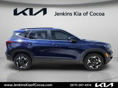 New 2026 Kia Seltos EX FWD image 3