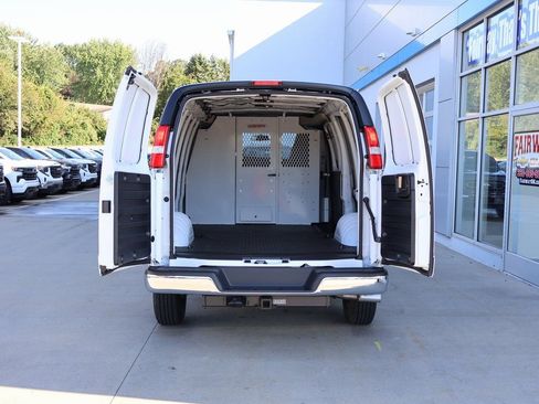 New 2025 Chevrolet Express 3500 Extended w/ Driver Convenience Package RWD image 19