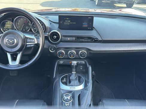 Used 2025 MAZDA MX-5 Miata RF Grand Touring RWD image 30