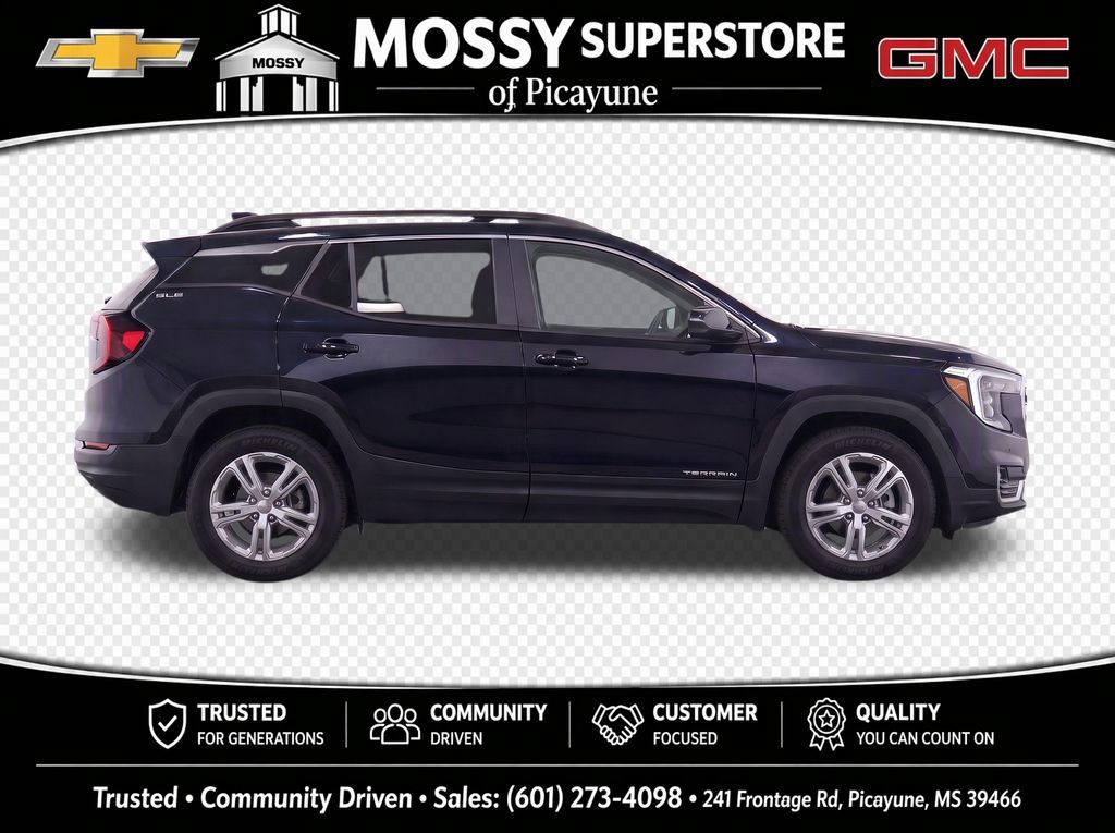 Used 2022 GMC Terrain SLE w/ Driver Convenience Package FWD image 10