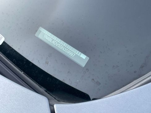 Used 2025 Nissan Altima 2.5 SV image 30