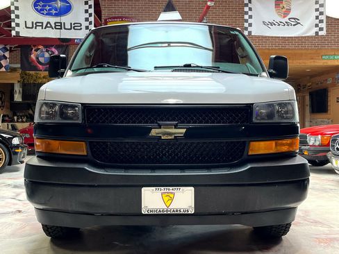 Used 2019 Chevrolet Express 2500 w/ Driver Convenience Package RWD image 2