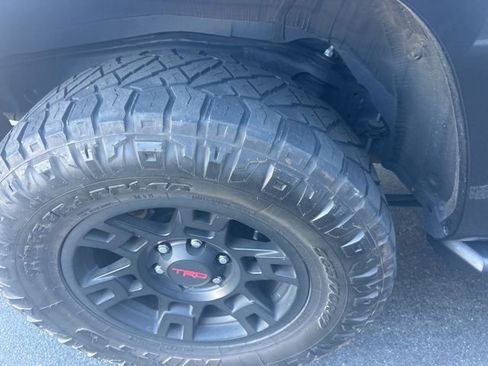 Used 2022 Toyota 4Runner SR5 Premium image 7