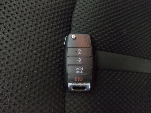 Used 2020 Kia Optima LX image 32