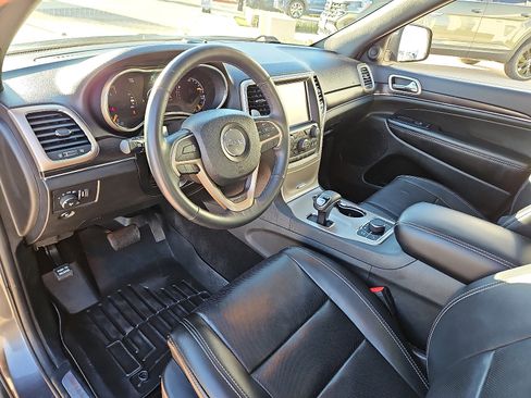 Used 2015 Jeep Grand Cherokee Limited w/ Luxury Group II image 12