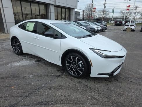 New 2026 Toyota Prius Plug-In Hybrid image 3