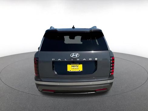 Used 2026 Hyundai Palisade SEL FWD image 12