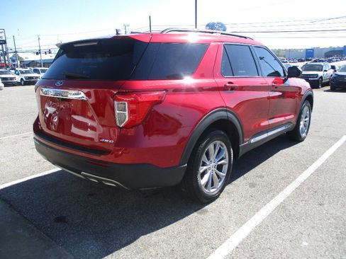 Certified 2021 Ford Explorer XLT w/ Equipment Group 202A image 23