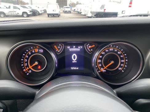 Used 2022 Jeep Gladiator Sport image 22