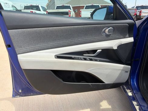 Used 2024 Hyundai Elantra Limited FWD image 23