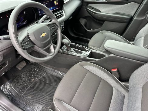 Used 2024 Chevrolet TrailBlazer LS image 10