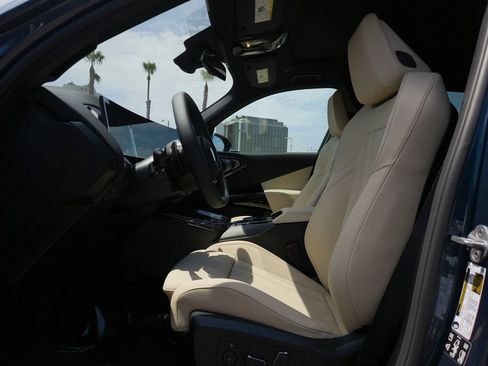 New 2026 BMW X3 xDrive30i w/ Premium Package AWD/4WD image 7
